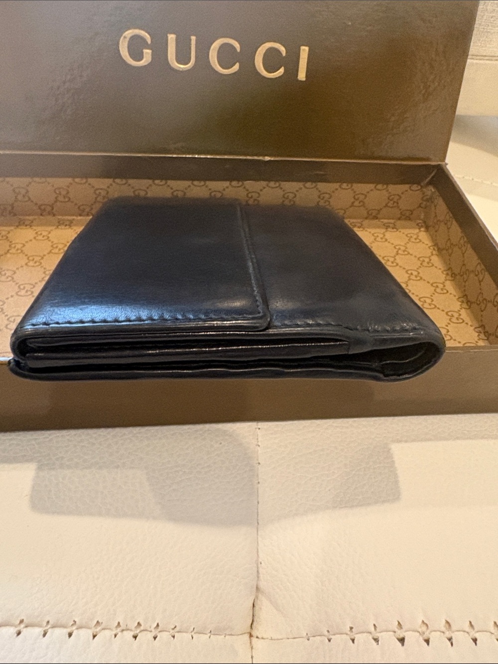 Authentic Gucci Black Soft Leather Wallet with Silver Tab and Box - Picture 4 of 11